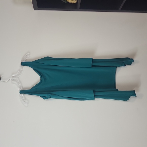 COME N SEE Emerald Green Cold Shoulder 3/4 Sleeve Swing Tunic Top- Plus Size - Picture 5 of 8
